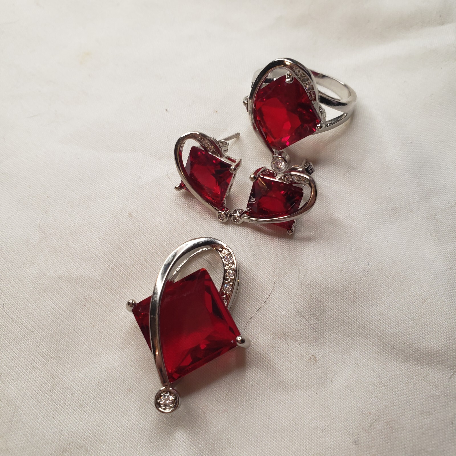 Ruby Cubic Zirconia Nickel-free Brass Platinum Plated Jewelry Set Size 8
