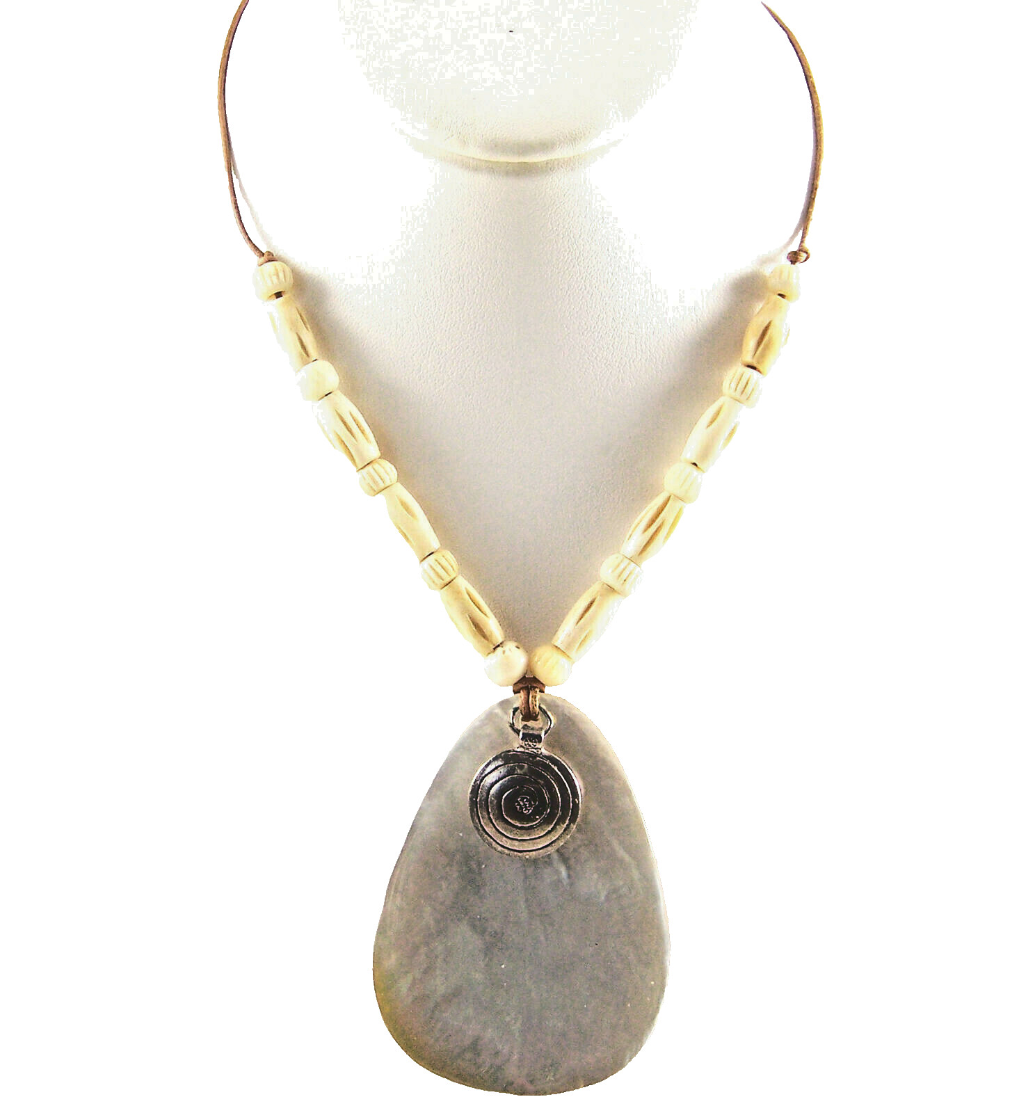 Necklace Sea Shell Reversible Bead & SilverTone Metal Pendant On A 16″ Cord
