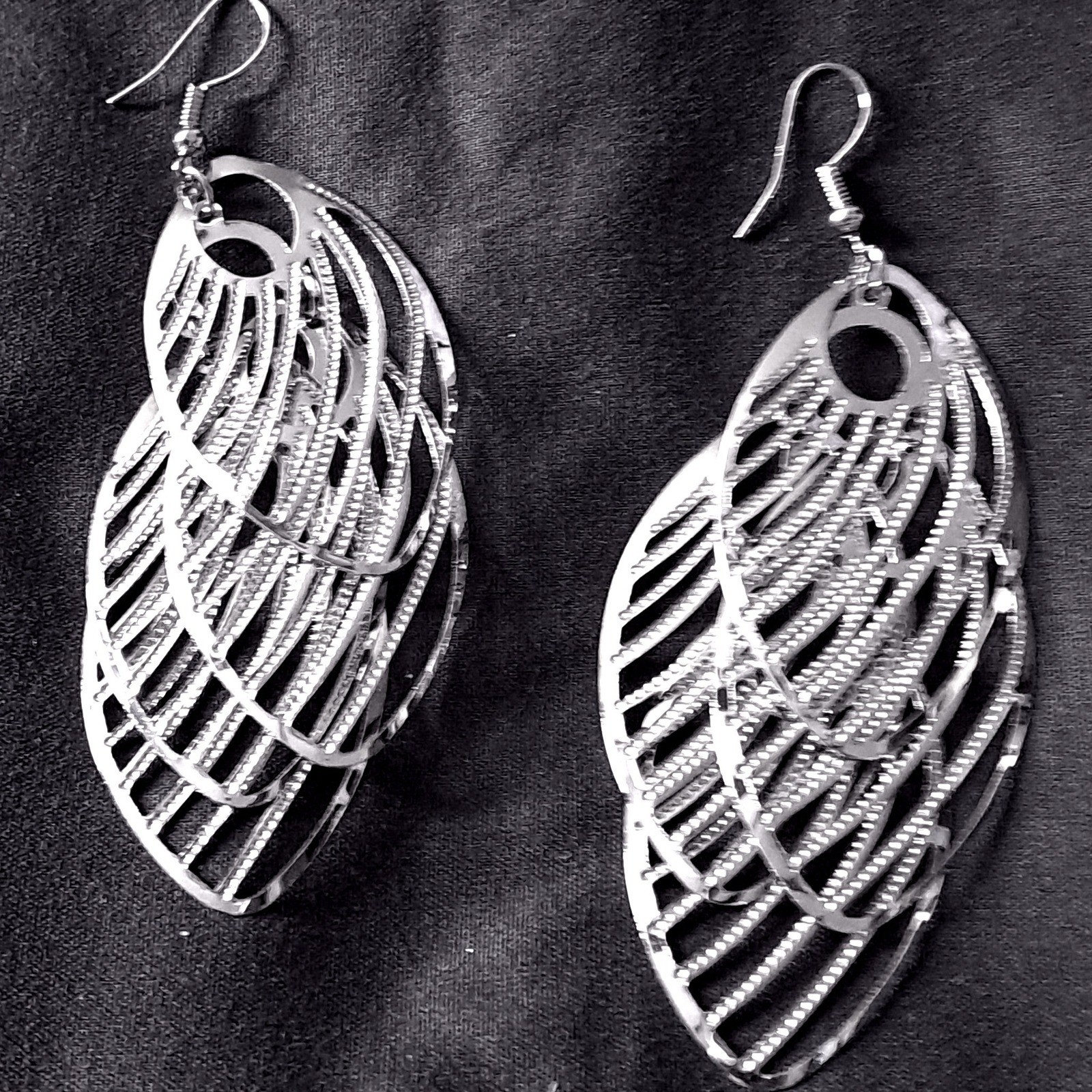 NEW Boutique Silver Layered Filigree Fan Drop Earrings 4″ Statement Chandelier