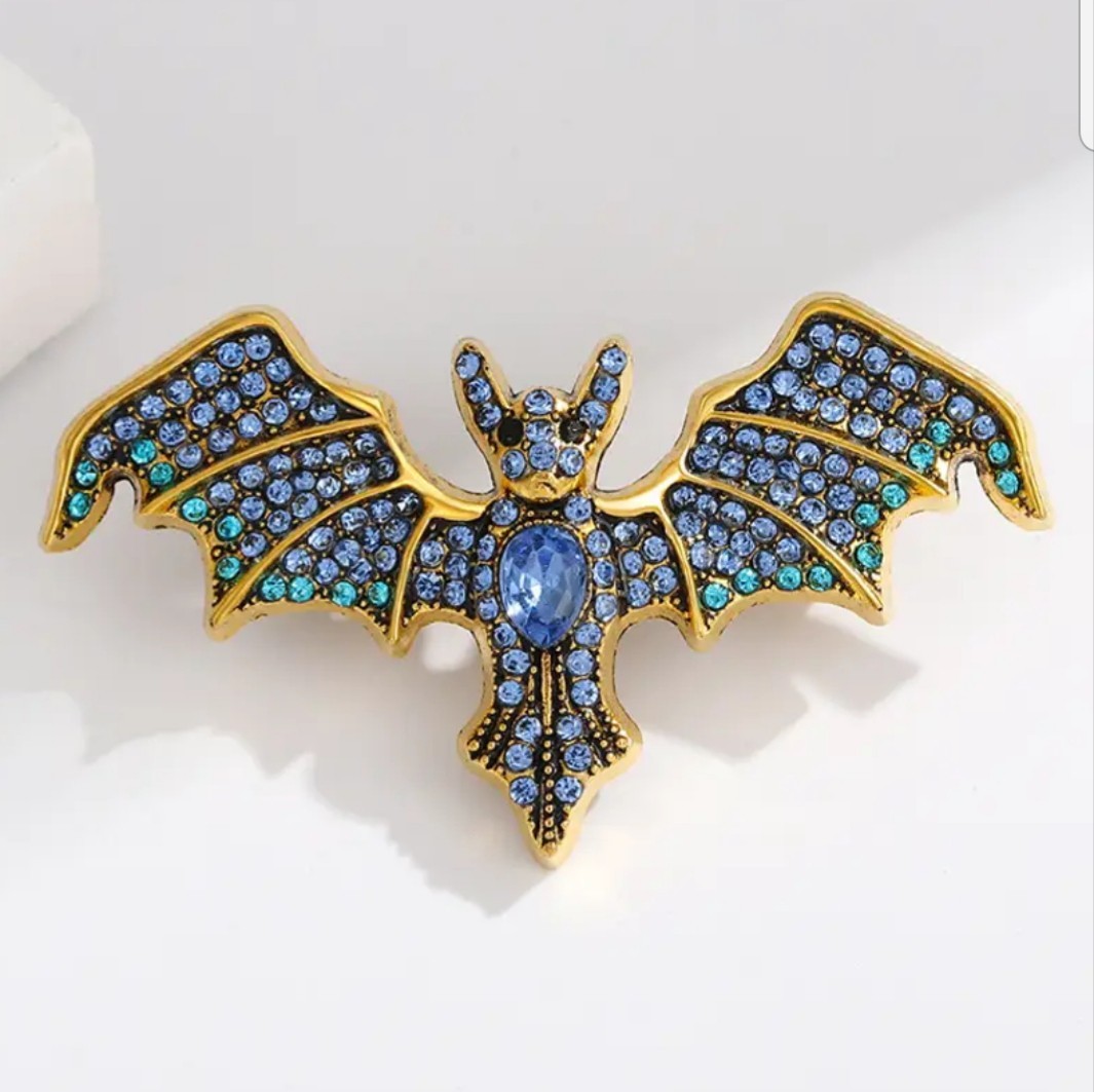 BLUE RHINESTONE BAT PIN BROOCH~HALLOWEEN COSTUME ACCESSORY~WICKED WITCH~VAMPIRE