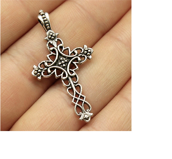 CELTIC KNOT CROSS IRISH CHRISTIAN Pendant On 18″ 925 Sterling Silver Necklace