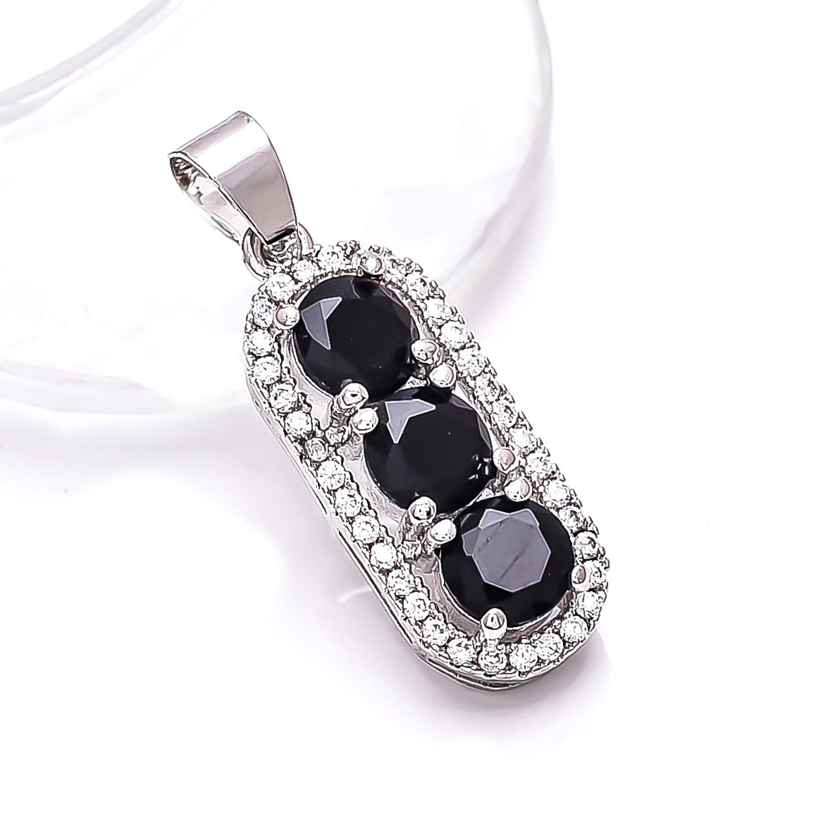 Black Onyx & Cubic Zirconia Gemstone 925 Sterling Silver Pendant 1.10″ P79319