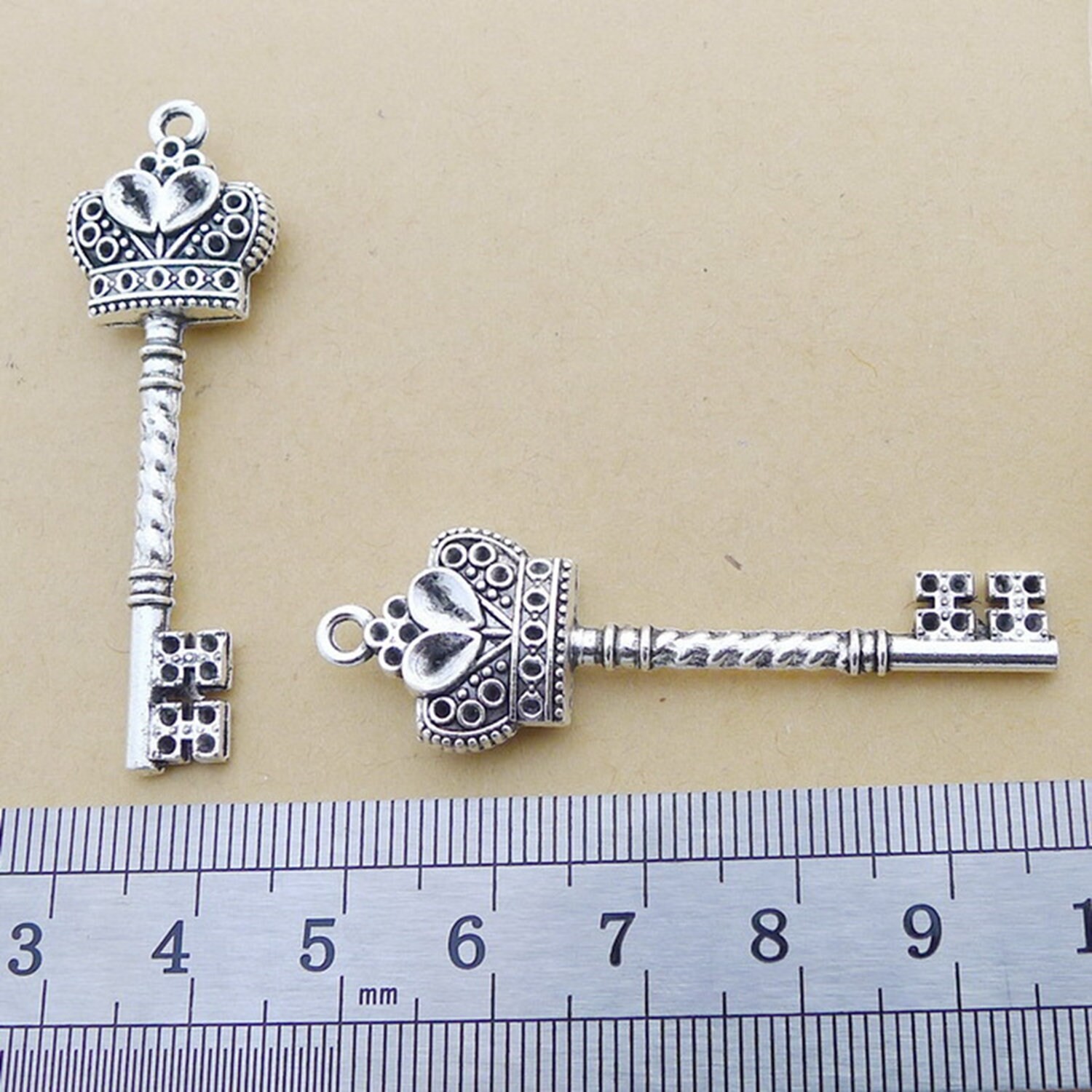 6/15PCS Antique Silver Tone Crown Key 3D Charm Pendent CC113