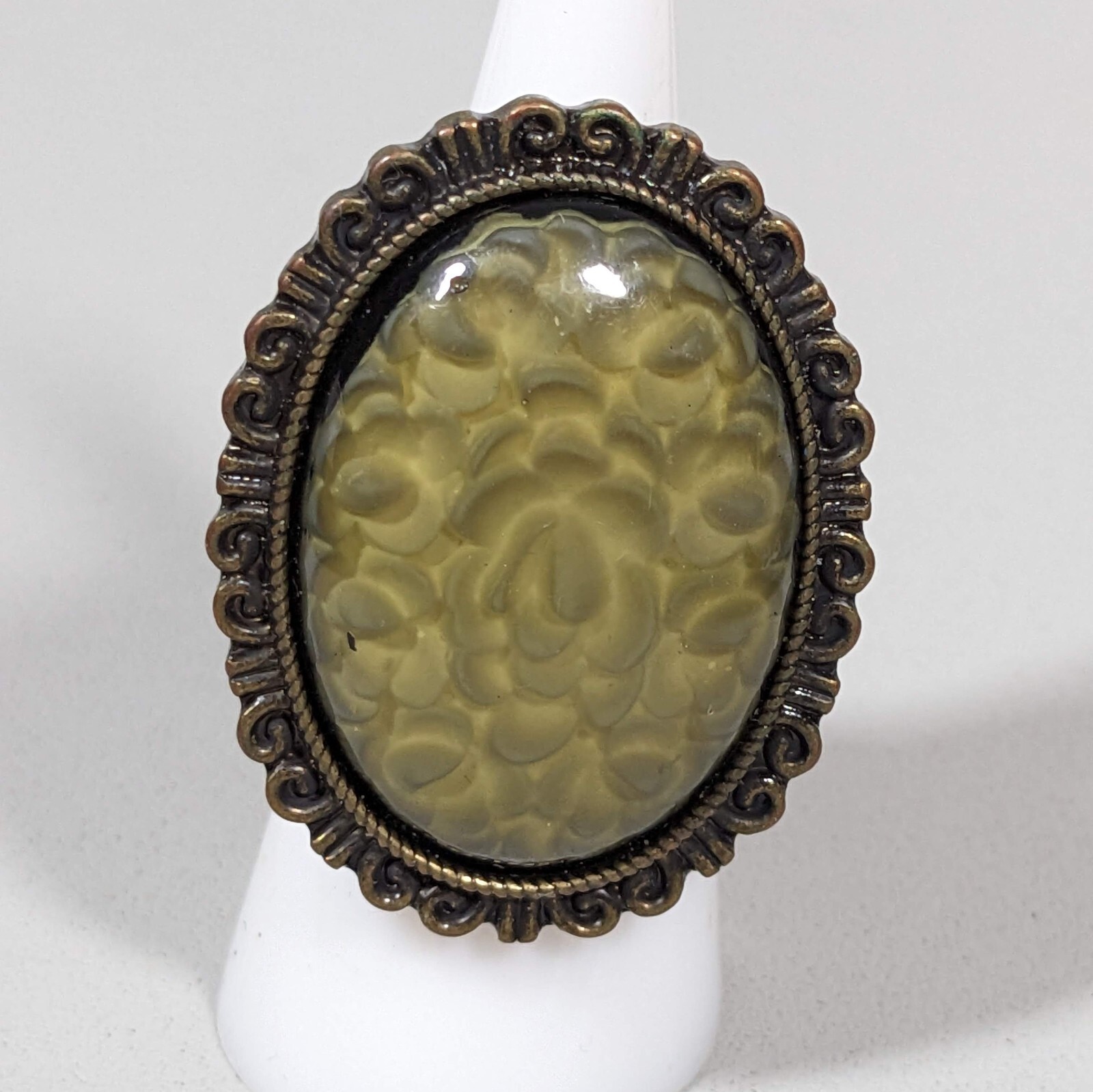 Bronze Tone Vintage Style Oval Floral Cocktail Wide Ring Size 6.5