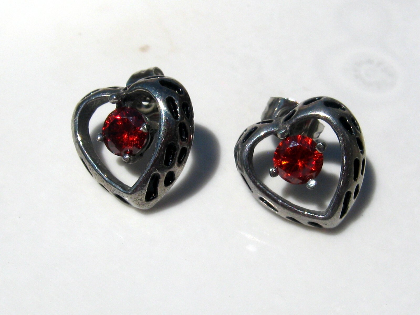 316L Surgical Steel Hollow Heart Earring With Red CZ Center Stone
