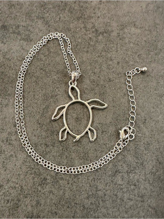 Turtle Pendant Necklace Silver Tone 18 – 20 Inch Length Ocean Sea Life Women