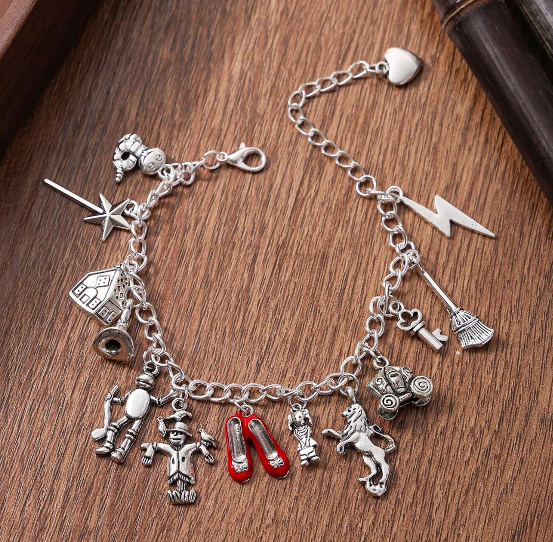 WIZARD OF OZ Charm Bracelet ♡ Dorothy Ruby Slippers ✩ Classic Movie Memorabilia
