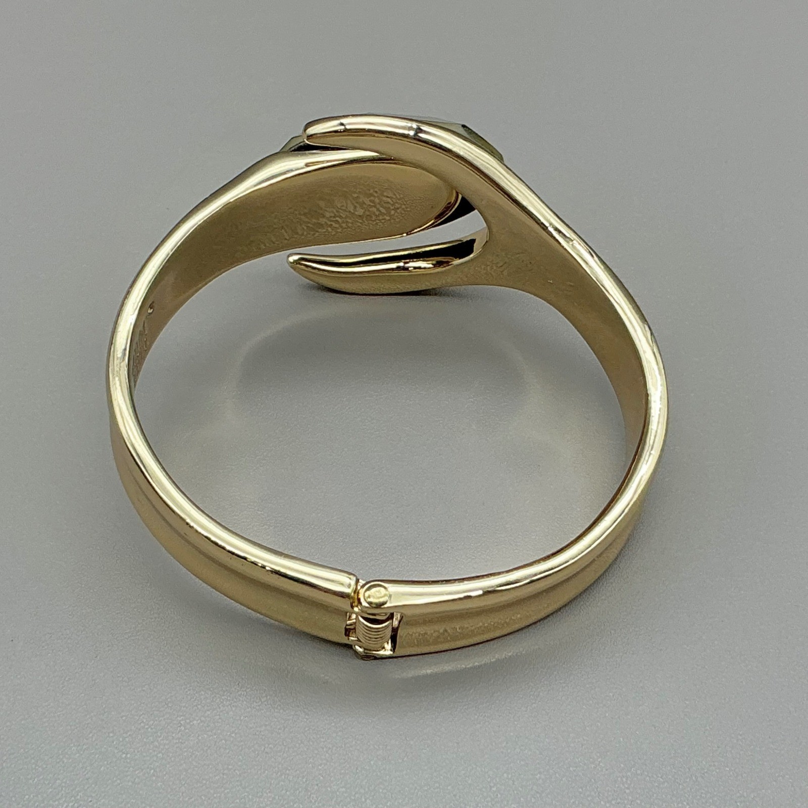 Bracelet Women Gold Tone Abalone Shell Hinge Cuff Bangle Modernist Boho 6.5 In