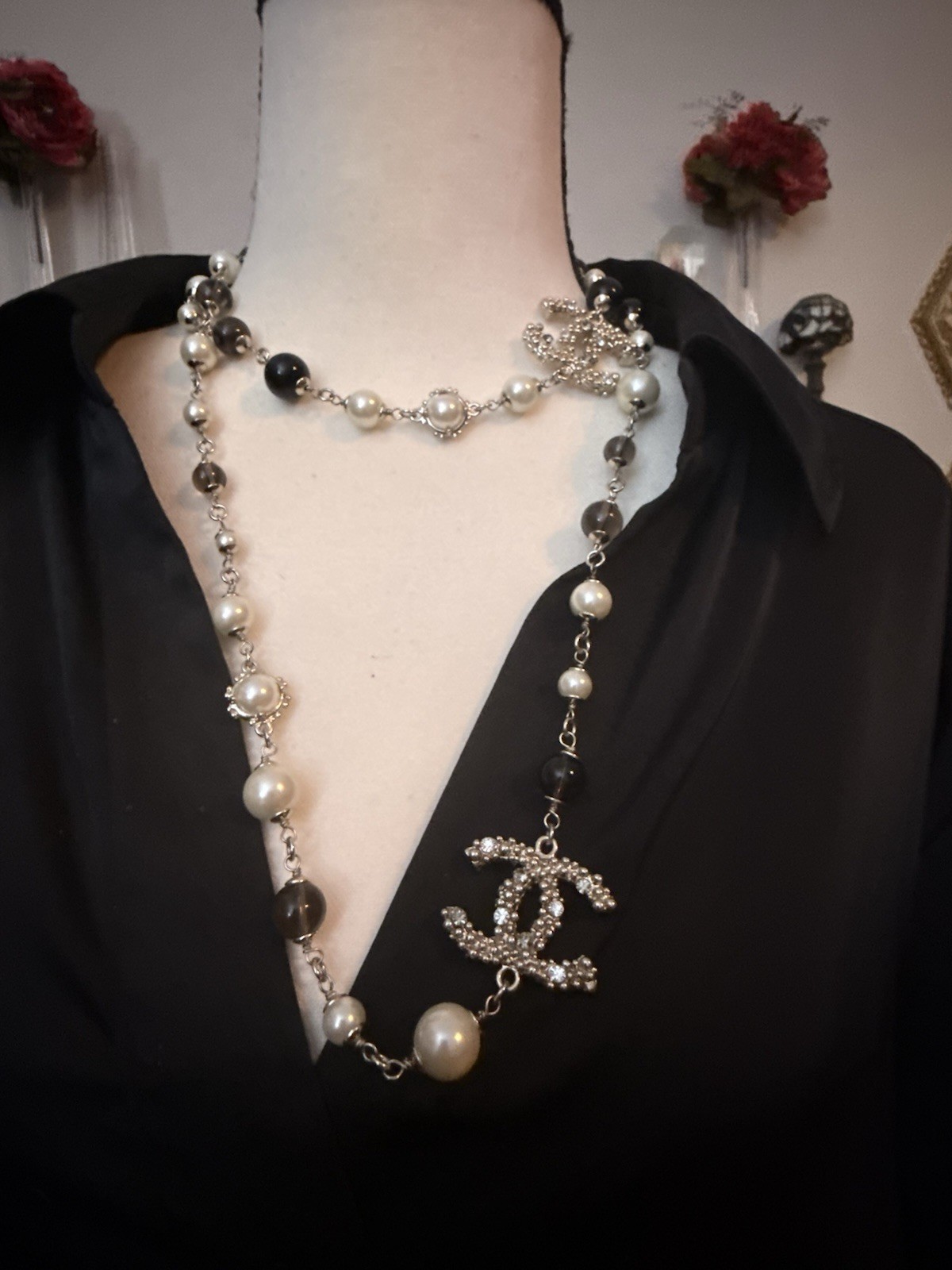 Black White Beaded Station Necklace Silver Tone Pearl Crystal Adjustable