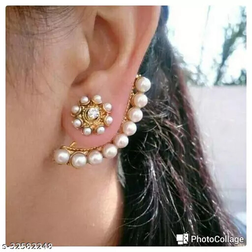 Glittering Earrings Base Metal : Brass Plating: Gold Plated Stone Type: Pearls