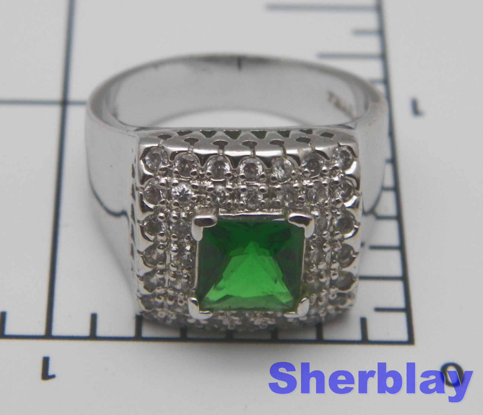 Green Clear Glass Rhinestone Silver Tone Marked Thialand Ring sz 9.5 READ