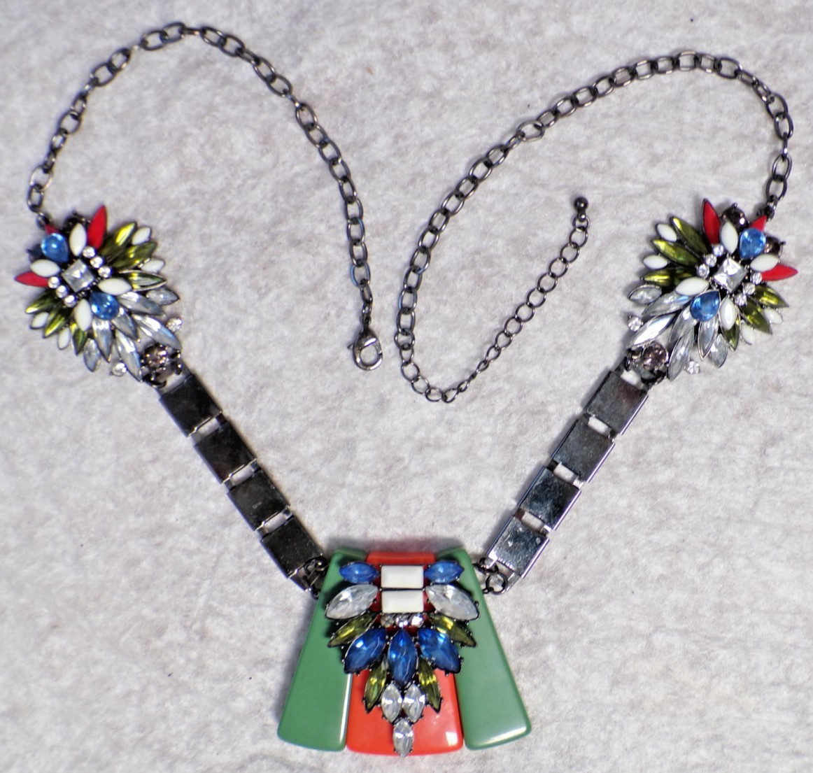 BIB 24-27 INCH NECKLACE SILVER TONE METAL + PENDANT WITH BLUE + CLEAR RHINESTONE