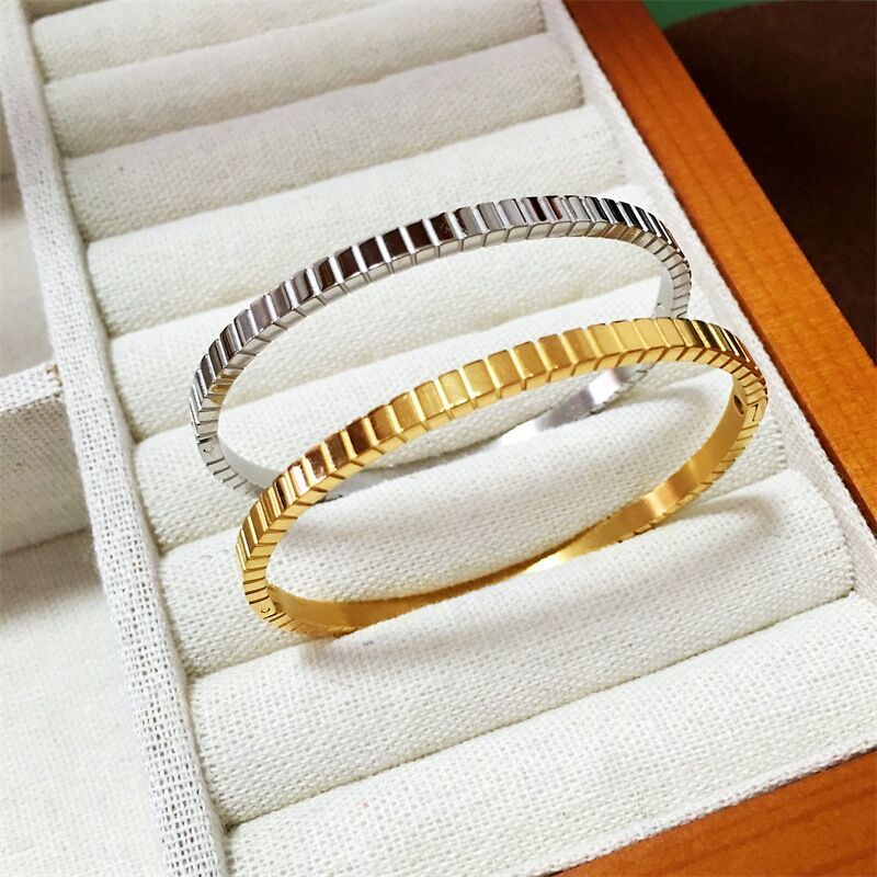 INS Fashion Woman 18k Gold Plated Stainless Steel Stripe Bracelet Bangle Cuff