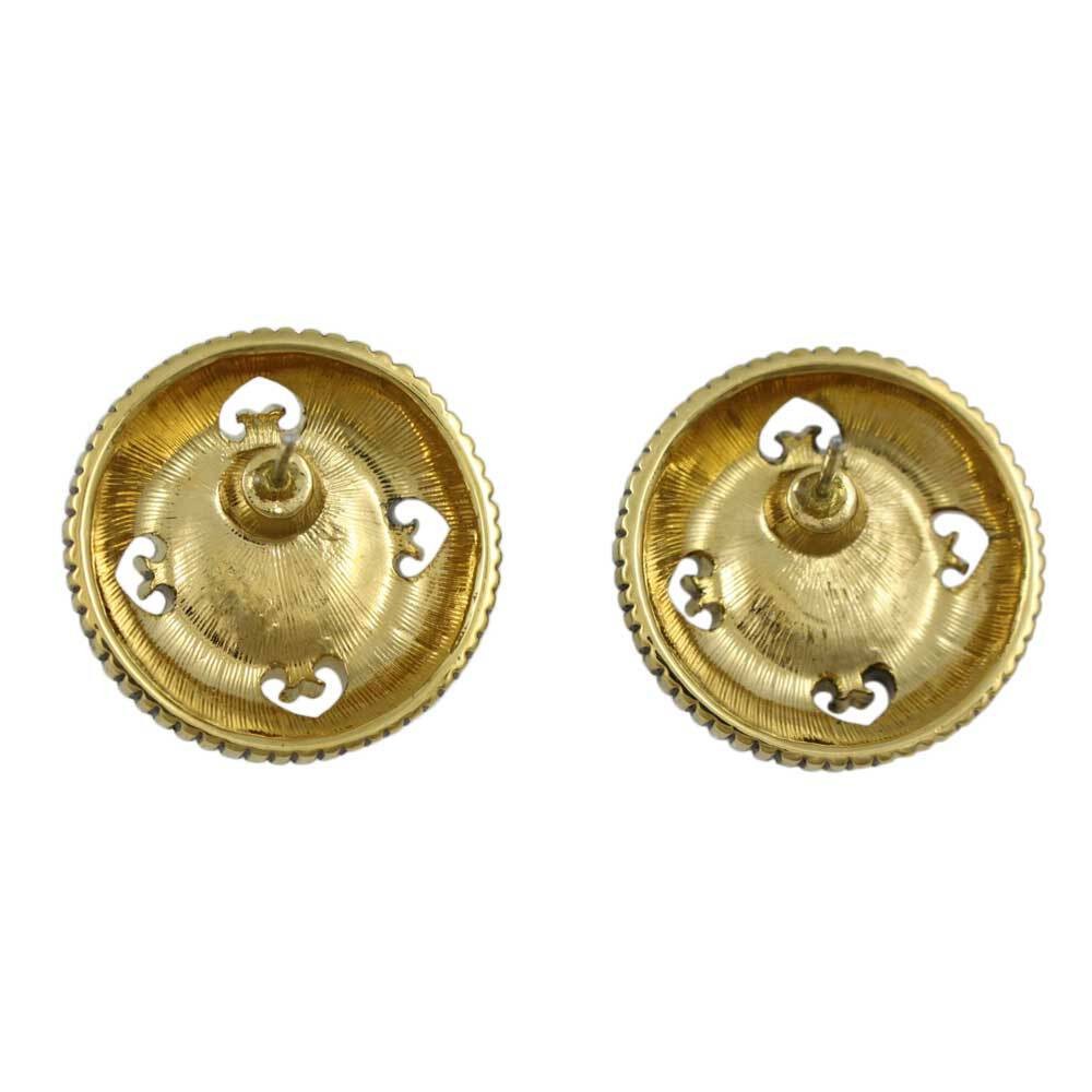 Gold Button with Heart Cutouts and Pearl Pierced Earring – DPE610