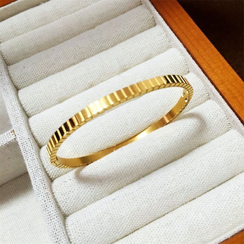 INS Fashion Woman 18k Gold Plated Stainless Steel Stripe Bracelet Bangle Cuff