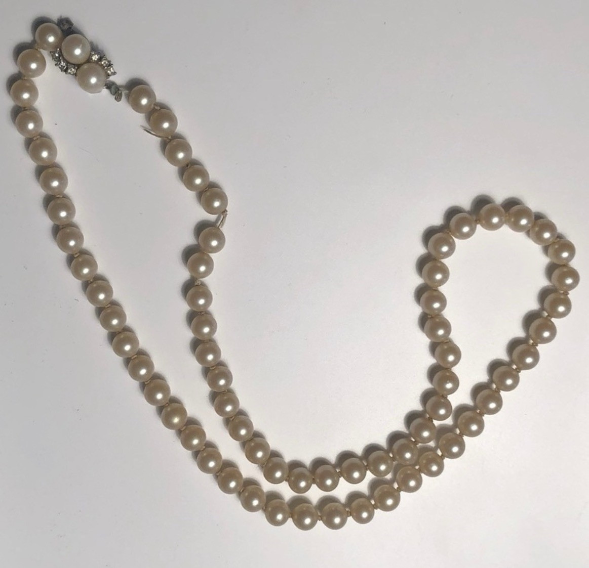 Cream Simulated Pearl Round Bead Strand Necklace w/ Rhinestone Box Clasp