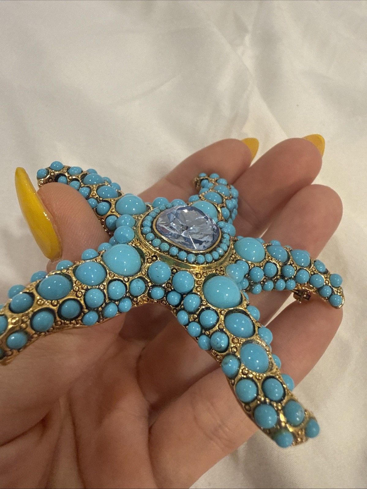 KENNETH JAY LANE, 3″ INCH, GOLD AND TURQUOISE CABOCHONS STARFISH PIN WITH SAP…