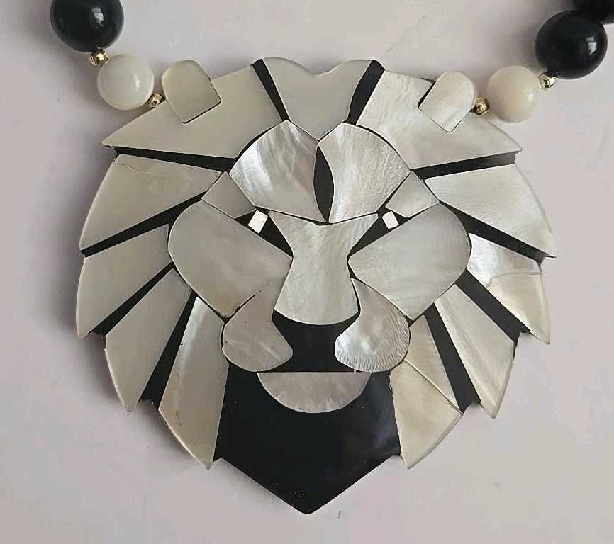 Lion Head Pendant Lee Sands Mother of Pearl Resin Mosaic Black and White AS IS