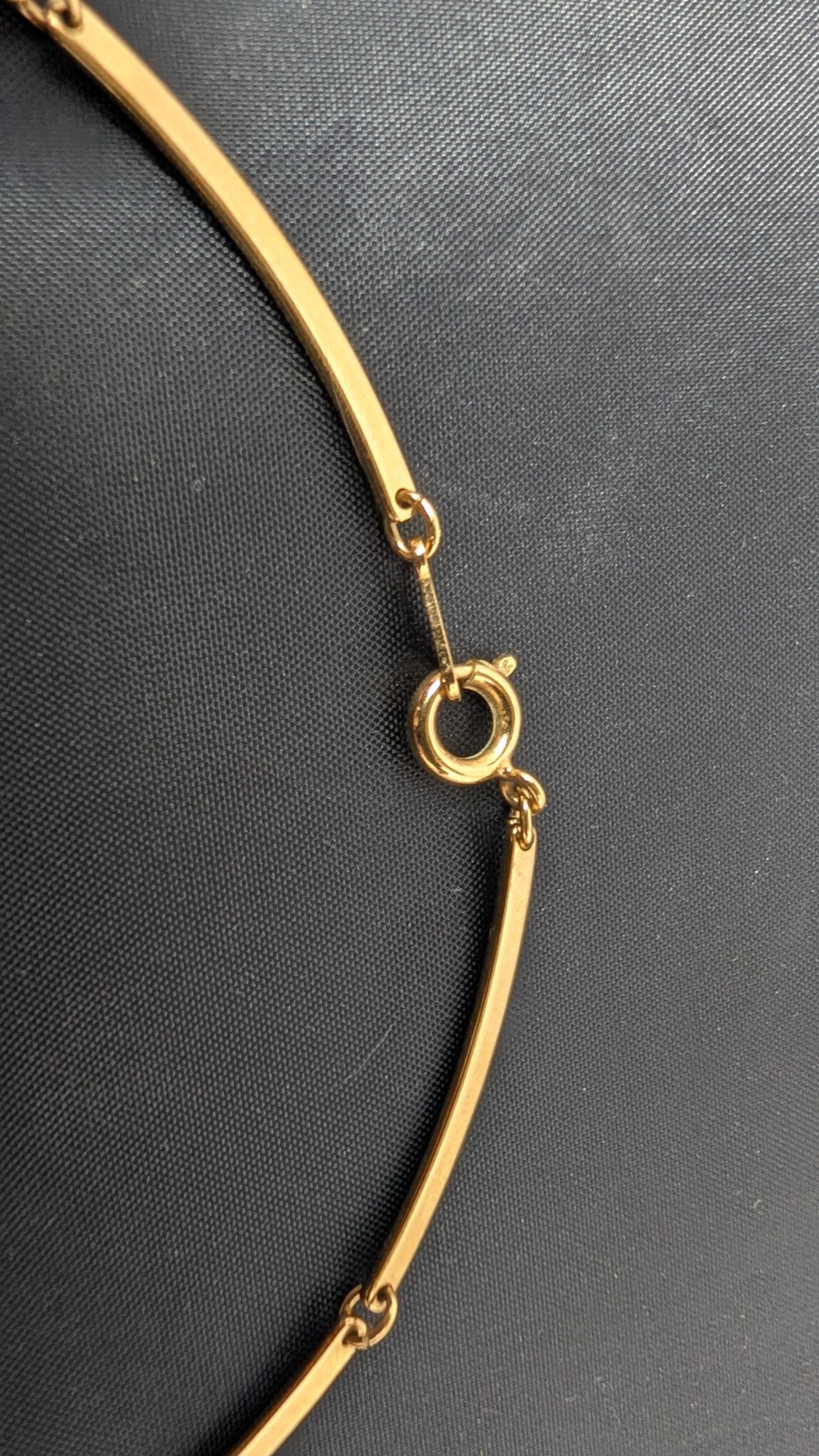 Gold Tone Bar Link Necklace Textured Center Minimalist 18in