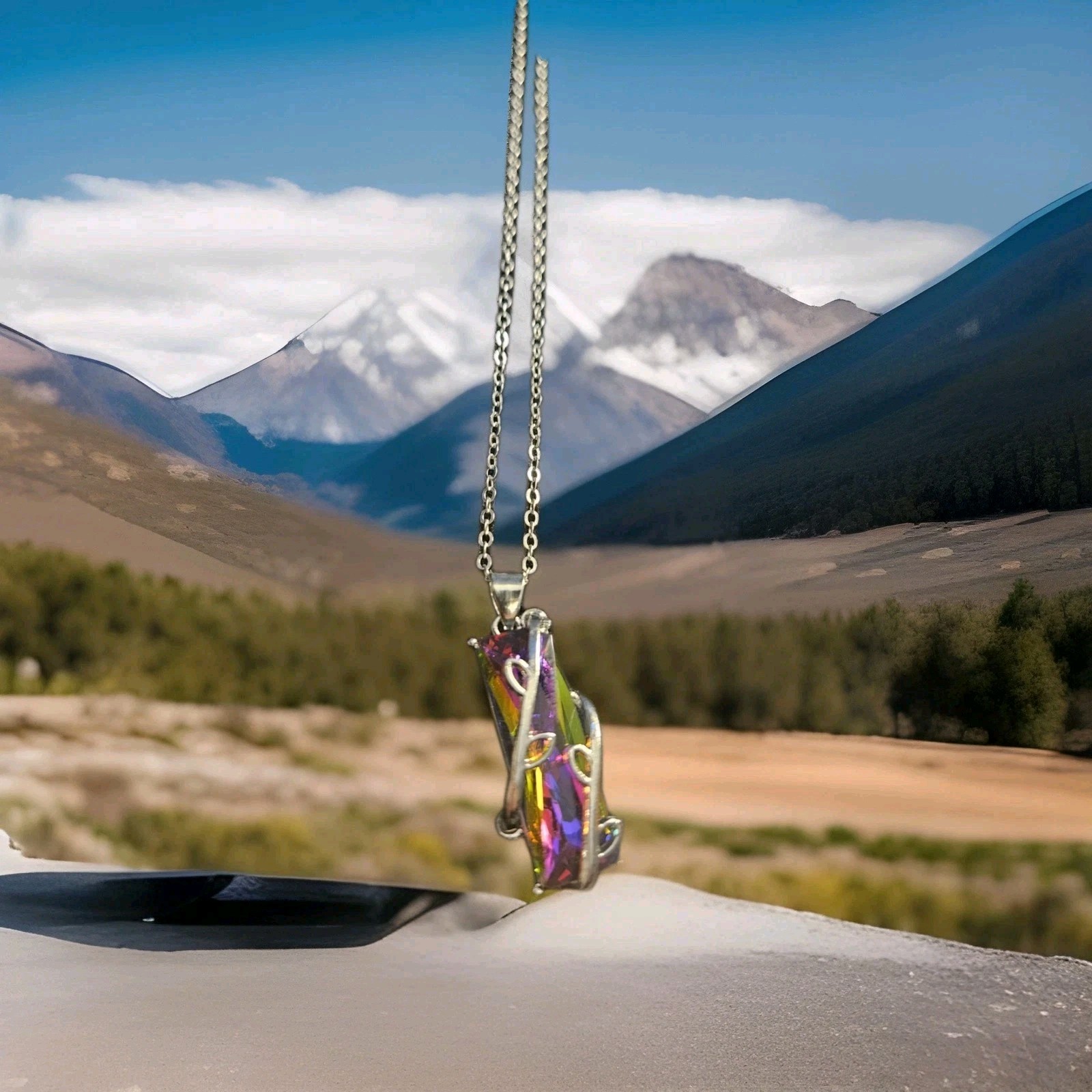 925 Silver Necklace with a Synthetic Zircon Rainbow Gem set in a Vine Design