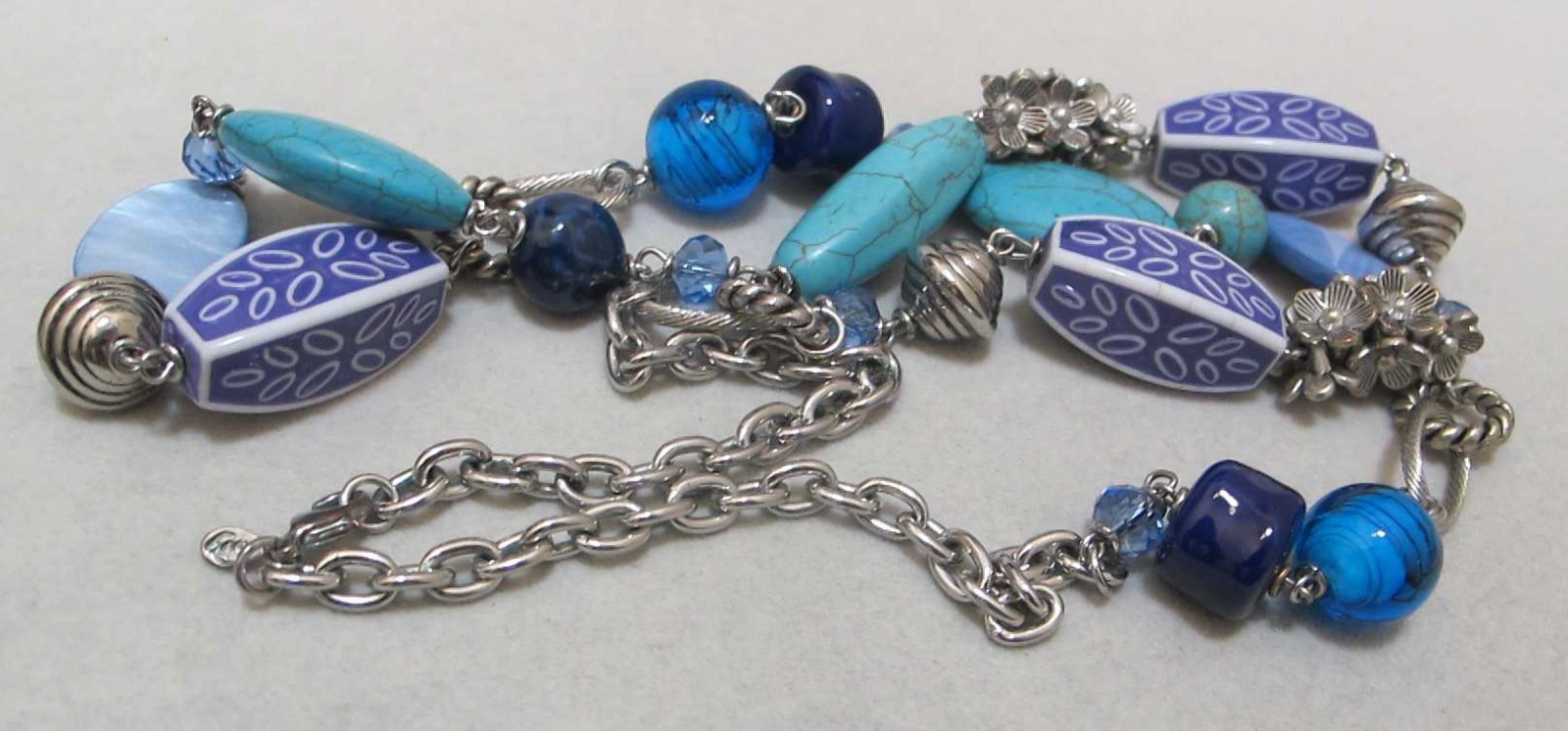 PREMIER DESIGNS “Blue Lagoon” Silver Tone Howlite, Acrylic, Glass 36” Necklace