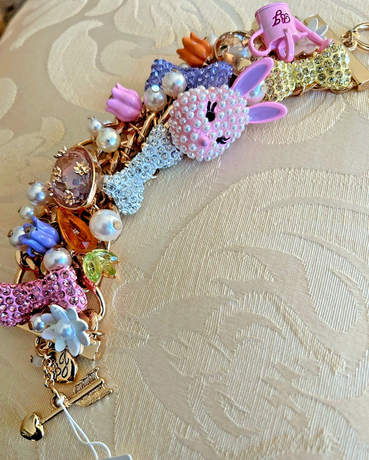 NEW Betsey Johnson Goldtone Easter Egg Bunny Tulip Bow Daisy Charm Bracelet