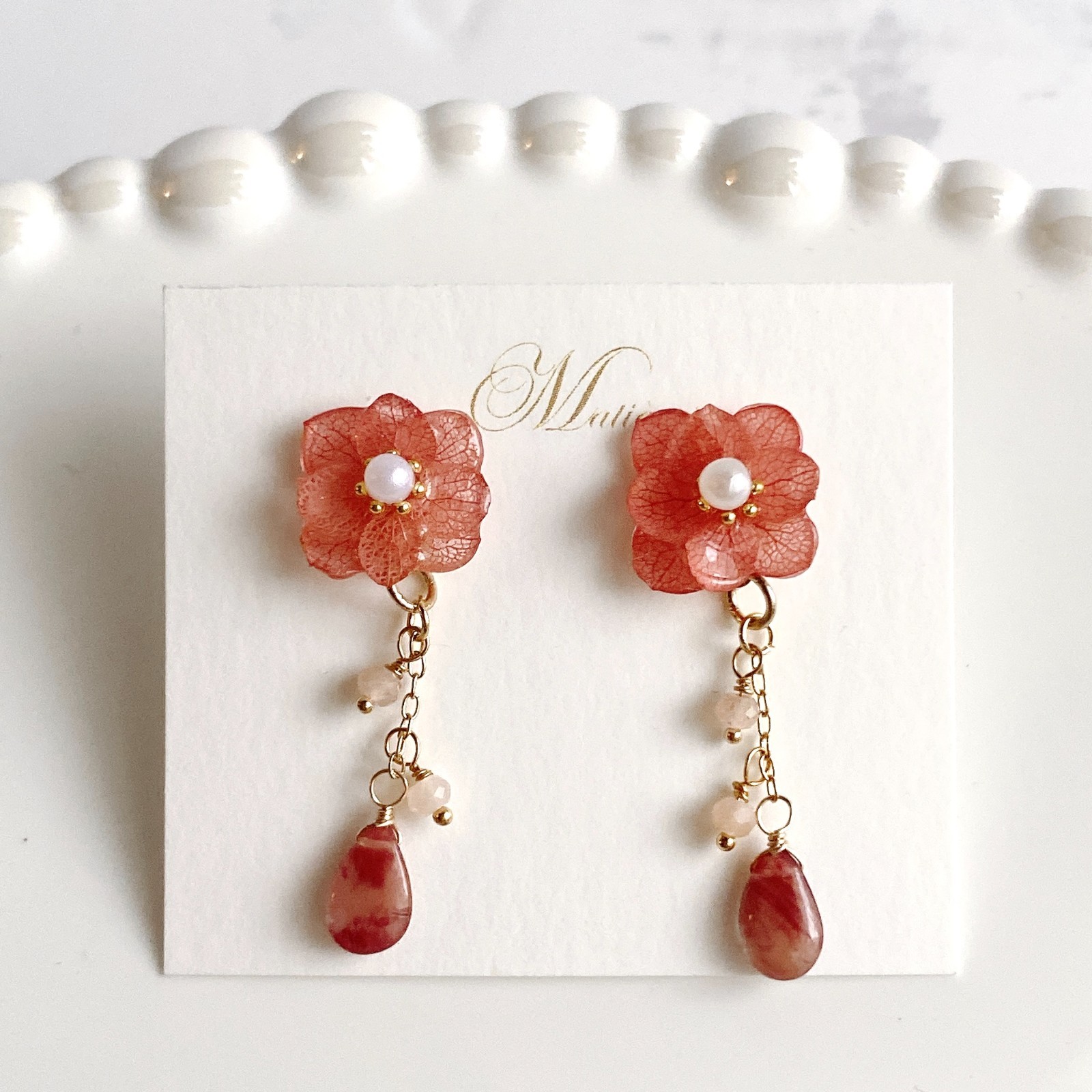 Preserved Annabelle Hydrangea & Natural Andesine Earrings | Annabelle Andesine