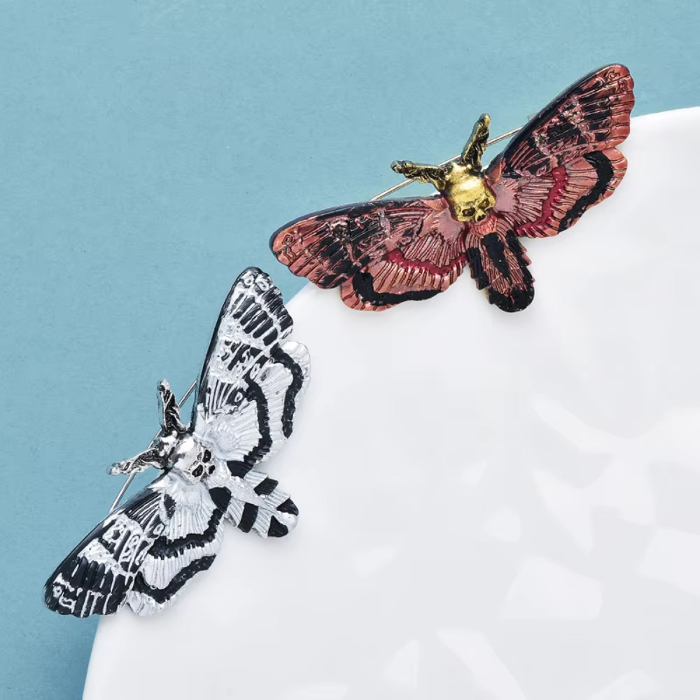 Halloween Skull Moth Bat Brooch – Gothic Insect Pin, Creepy Costume Jewelry Gift