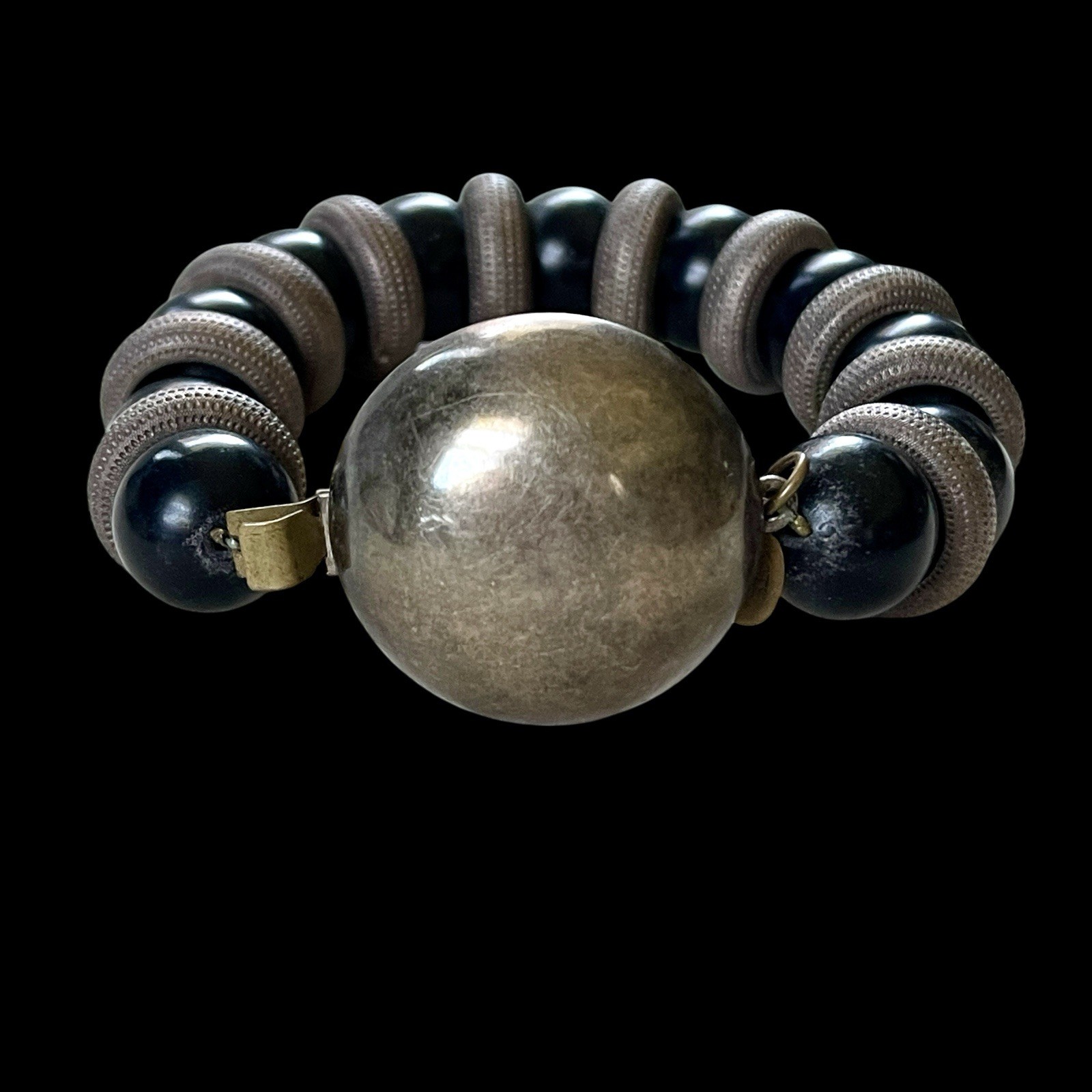 Kate Hines Signed Wood Metal Bead Bracelet Black Silver Chunky Statement 8.5″