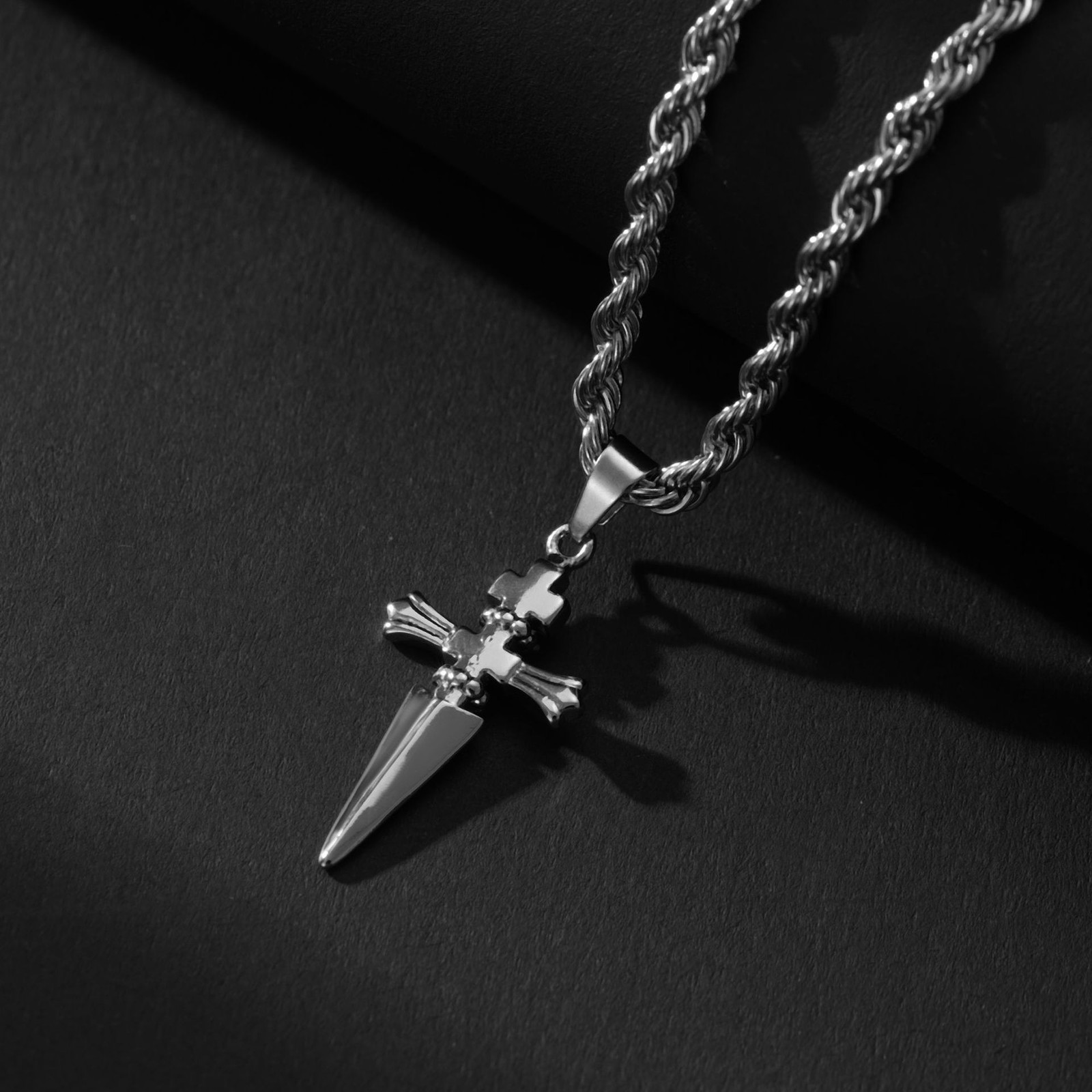 316 Stainless Spear Tip Cross Pendant Twisted Rope Chain Unisex Gothic Necklace