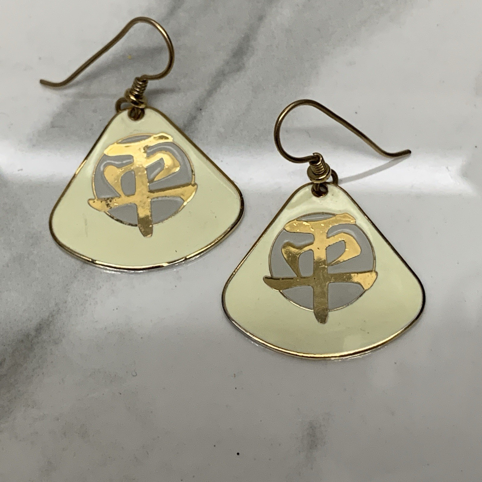 Vintage LAUREL BURCH Chinese Character EARRINGS Gold tone cream Enamel Pierced