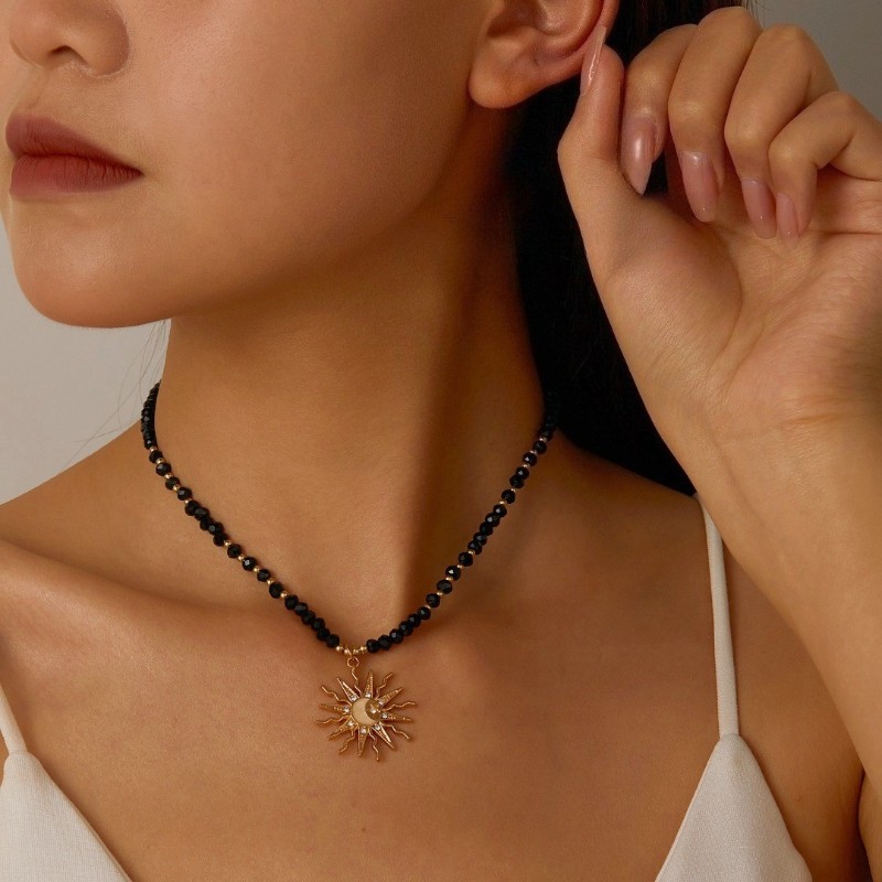 Women’s Fashion Beads Necklace Inlaid Rhinestones Alloy Sun Pendant Necklace