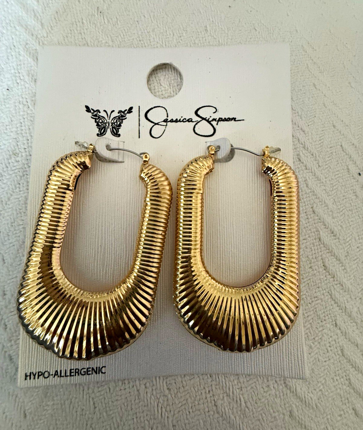 Jessica Simpson Hypoallergenic Gold Tone Oval Hoop Earrings Latch Back