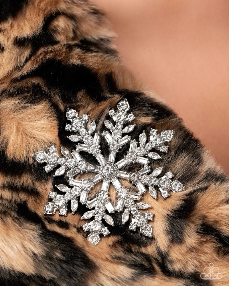 Snowflake Solstice – White Paparazzi Brooch