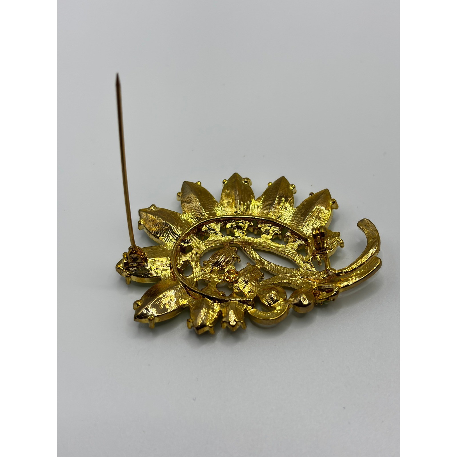 Sonoma Life + Style Green Crystal Gold Tone Floral Brooch Pin Marquise Stones