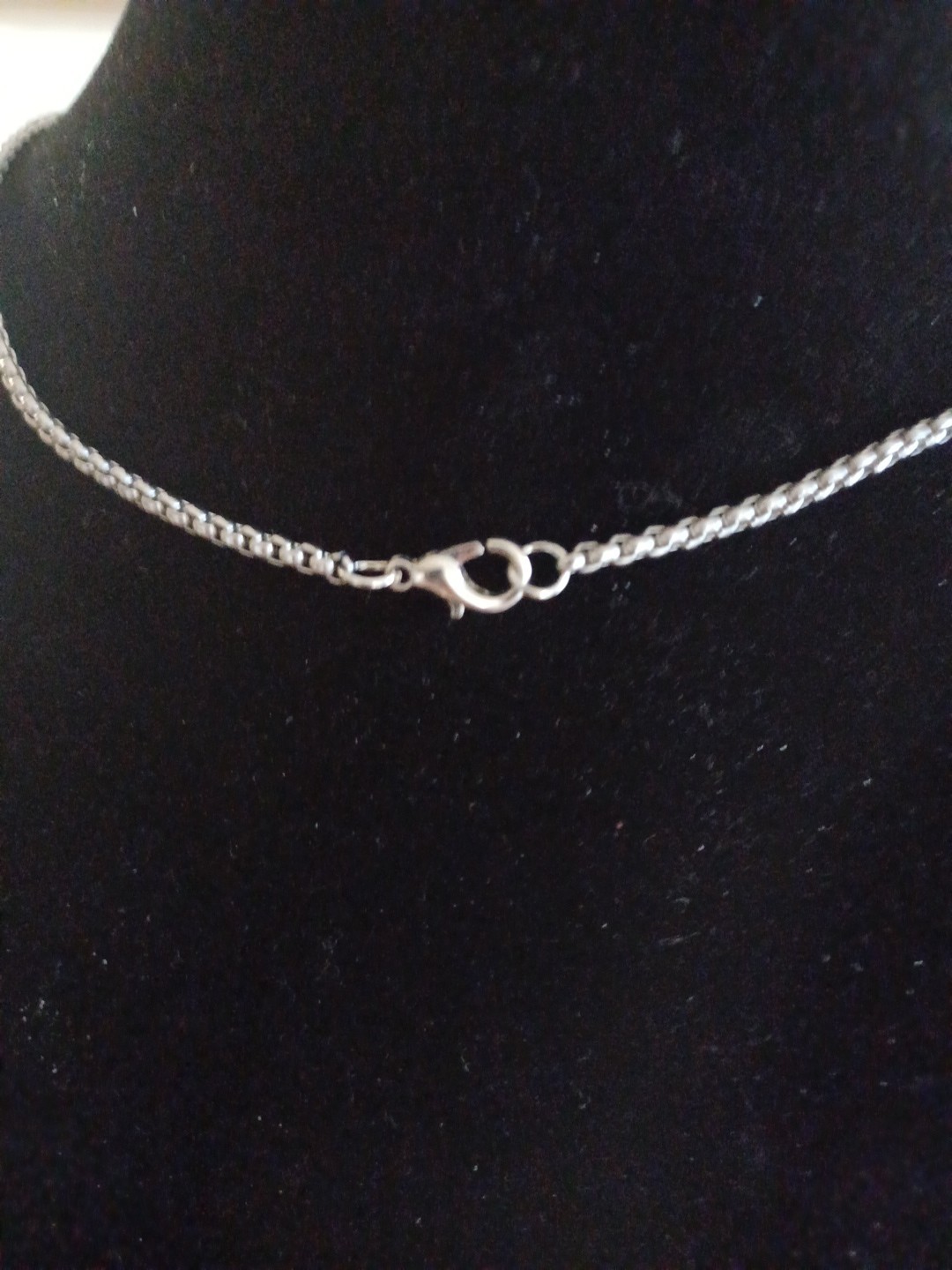 Howling Wolf Pendant