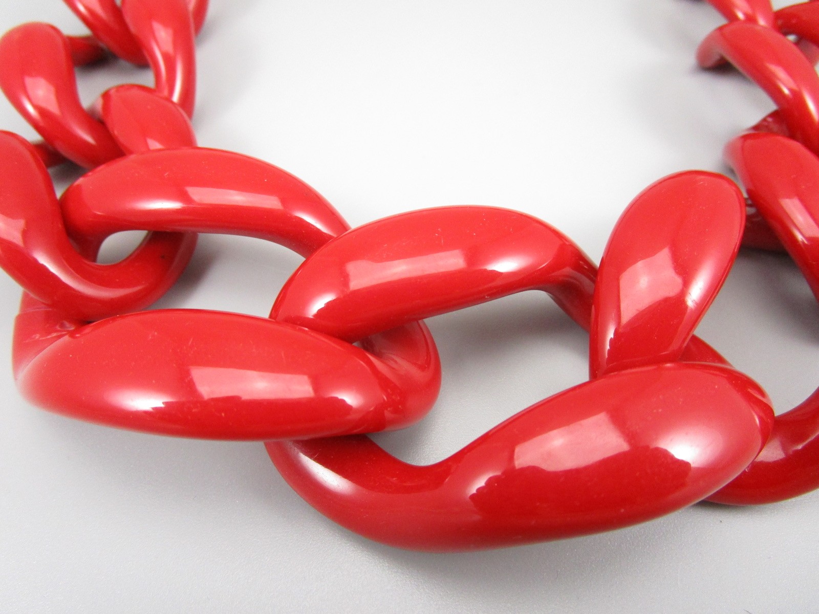  MARION GODART FRANCE DARK RED RESIN 24″ CURB CHAIN NECKLACE -NWOT