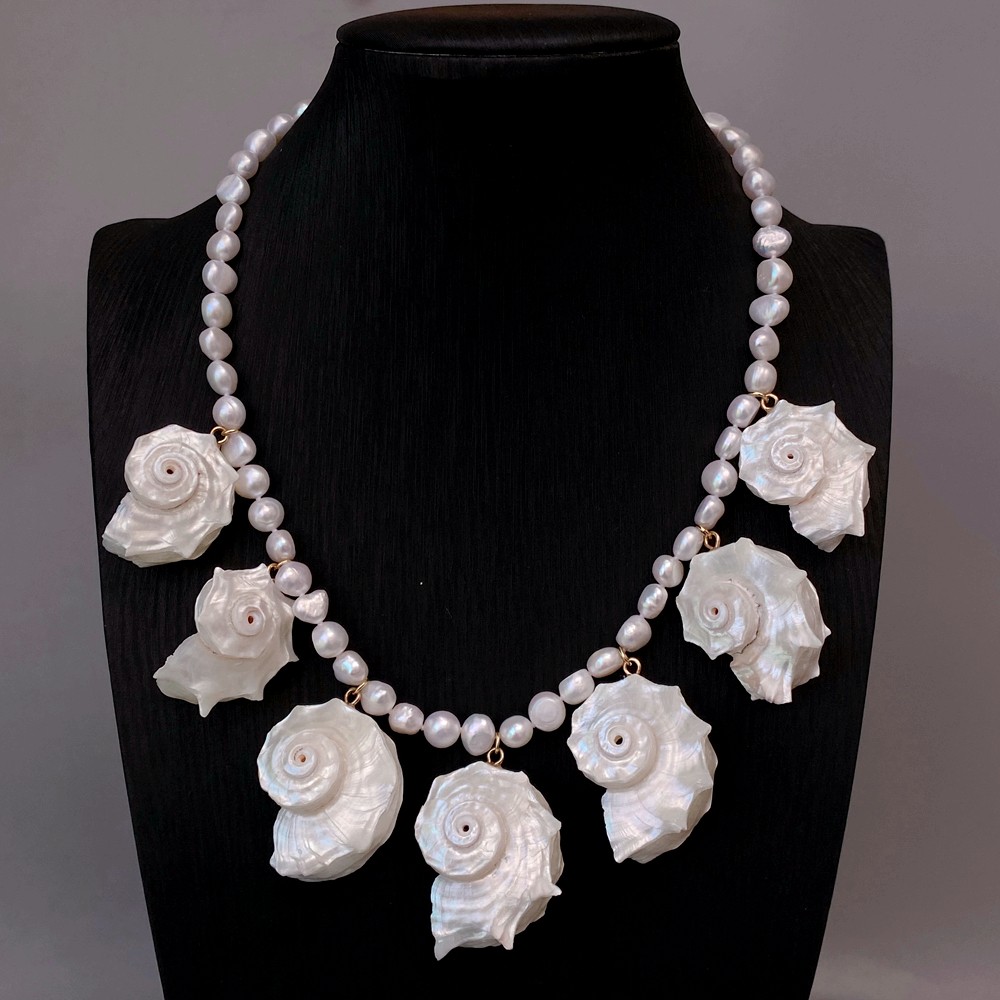 White Baroque Pearl Conch Shell Pendant Statement Necklace Women Collar Jewelry