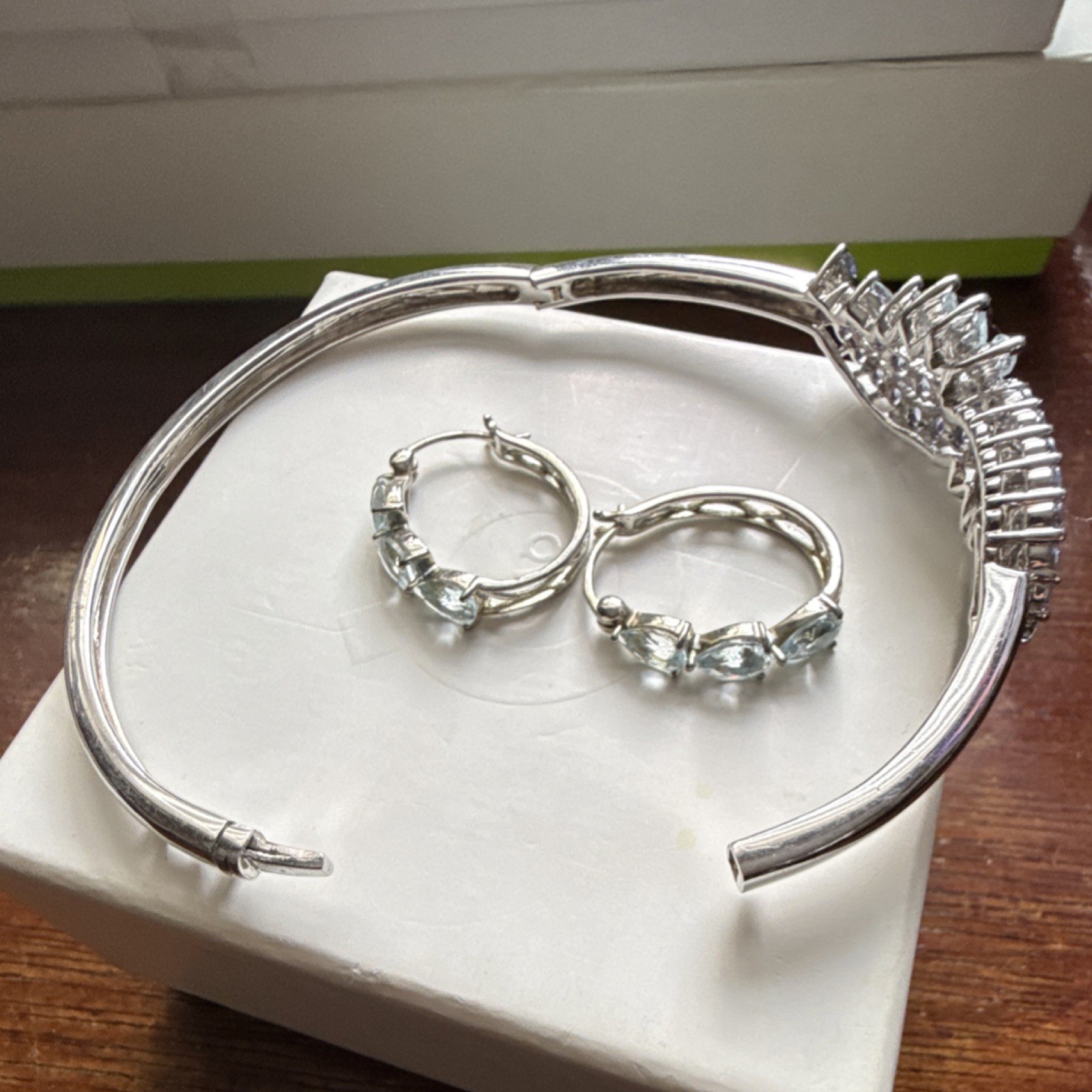 Silver Tone Jewelry Set Bracelet Earrings Light Blue Purple Marquise Pear Glass