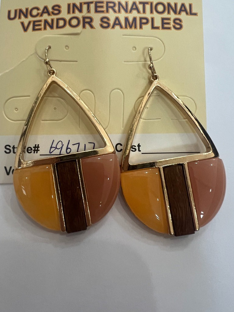 Uncas Int Gold Blush Wine Dangle Earrings Resin Wood Earth Tones Vendor Sample