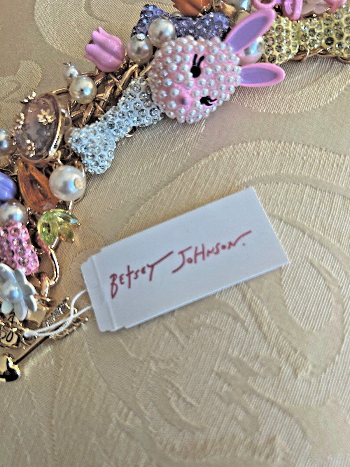 NEW Betsey Johnson Goldtone Easter Egg Bunny Tulip Bow Daisy Charm Bracelet