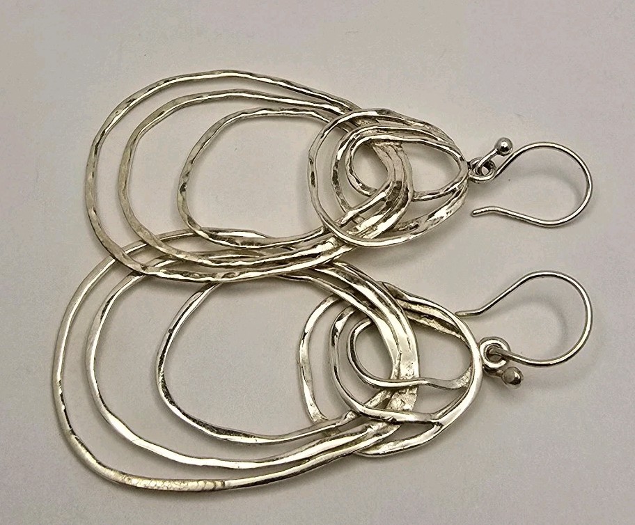 Silpada Sterling Silver 925 Hammered Loop Earrings 2″×1″ Signed Tested