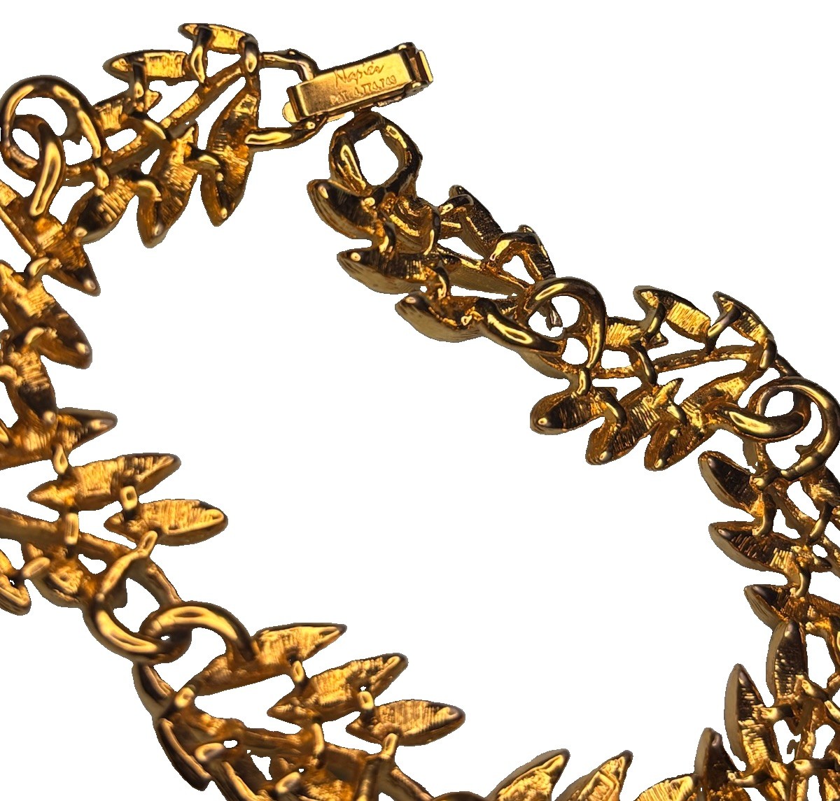 Vintage Napier Signed Gold Tone Leaf Link Bracelet w/ Fold Over Clasp