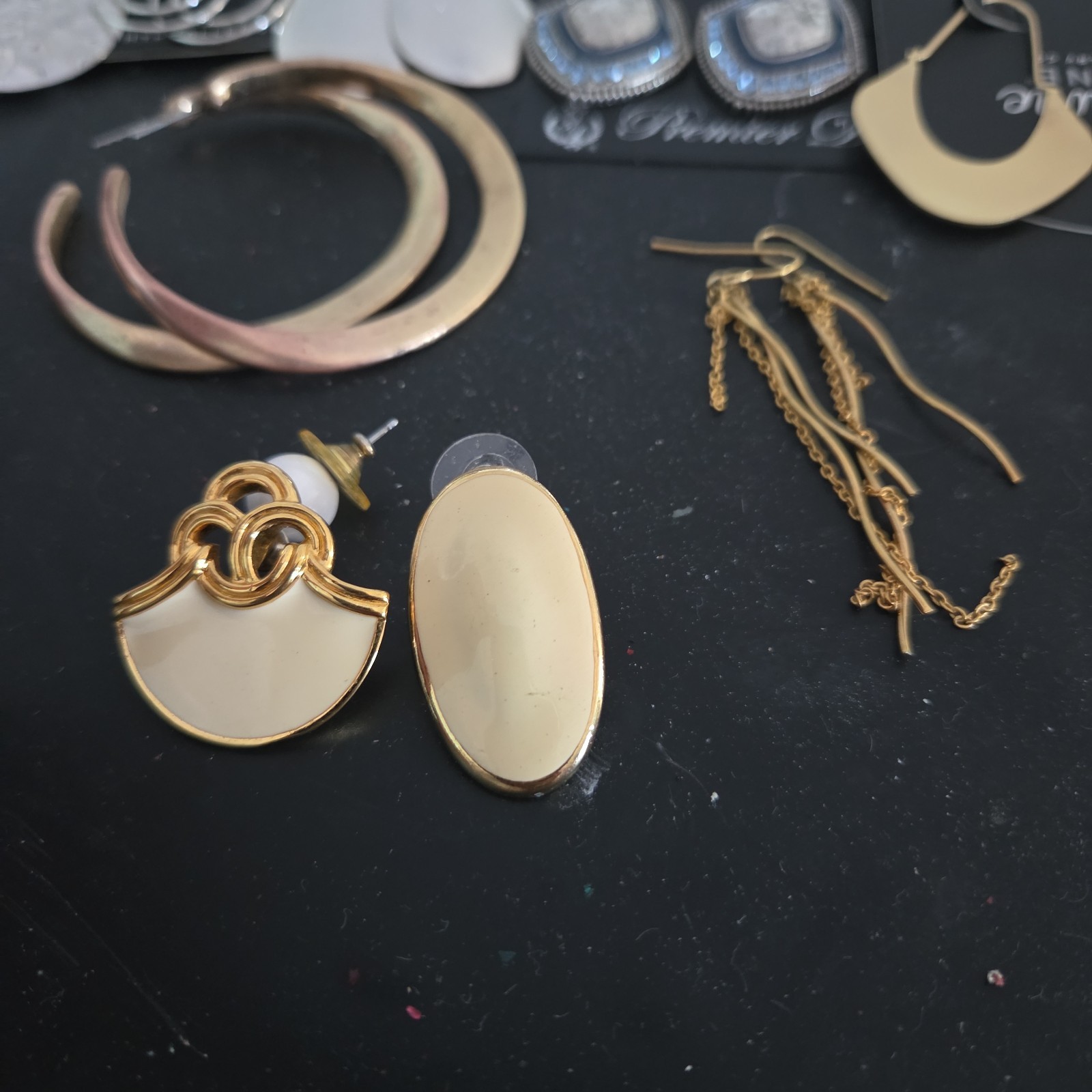 Lot of New & Used Earrings . Mixed colors and models.