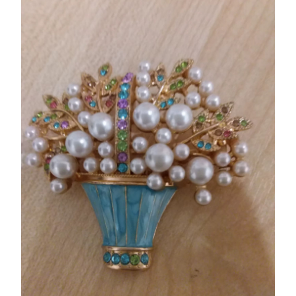 Vintage Easter Spring Flower Basket Brooch Sparkling Rhinestone Pin Jewelry Gift