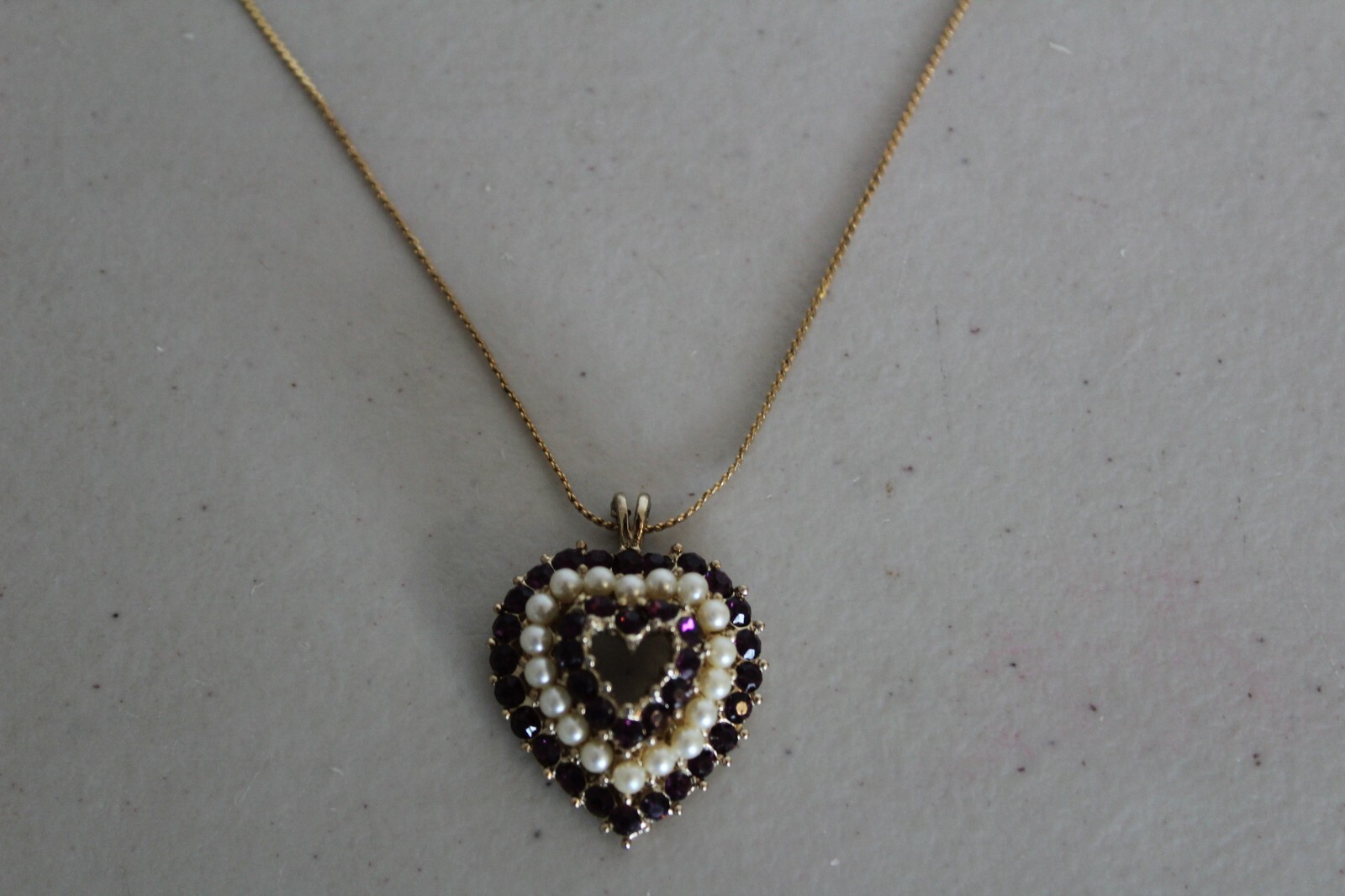 BEAUTIFUL HEART PENDANT & NECKLACE SET FAUX PEARL PURPLE CRYSTAL STONES