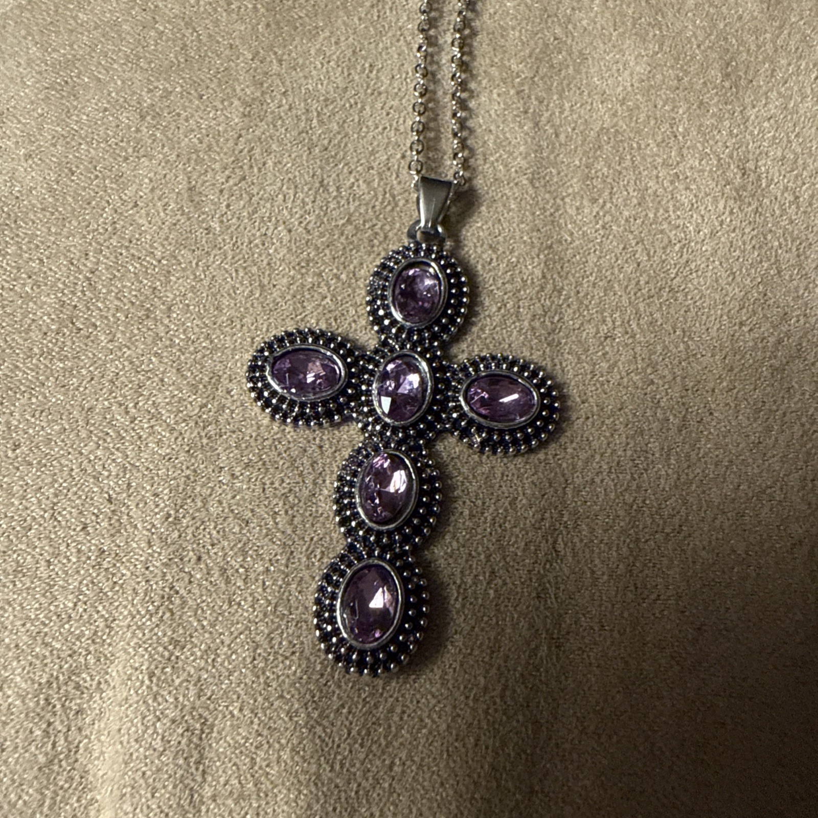 Love This Retro Pink Resin Cross Pendant Necklace