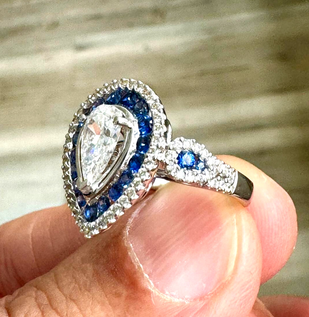 Natural 2.77 Ct Pear Shape Blue Sapphire & White Diamond Ring 18K White Gold VS1