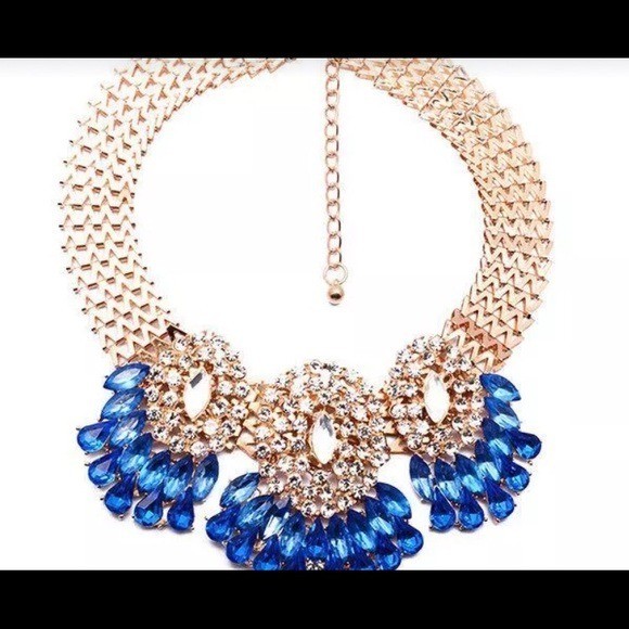 Luxury Gold Chain Charm Choker