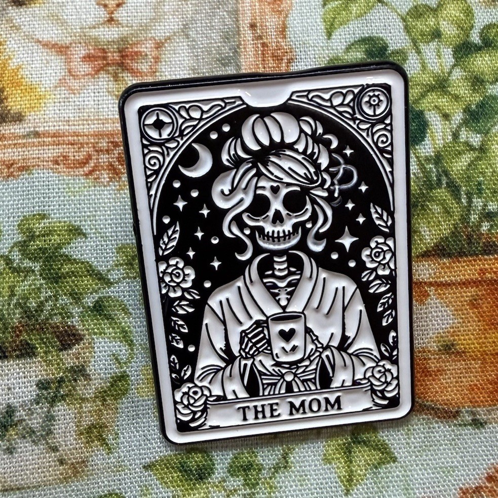 The Enamel Pin Skeleton Mom The Tarot Oracle Card Coffee Robe Brooch Gift New